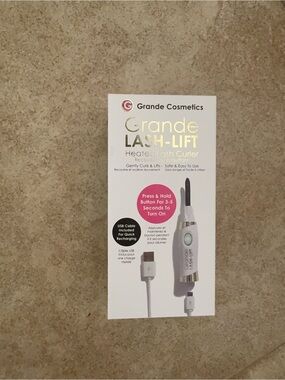 Grande Lash-Lift Heated Lash Curler — White